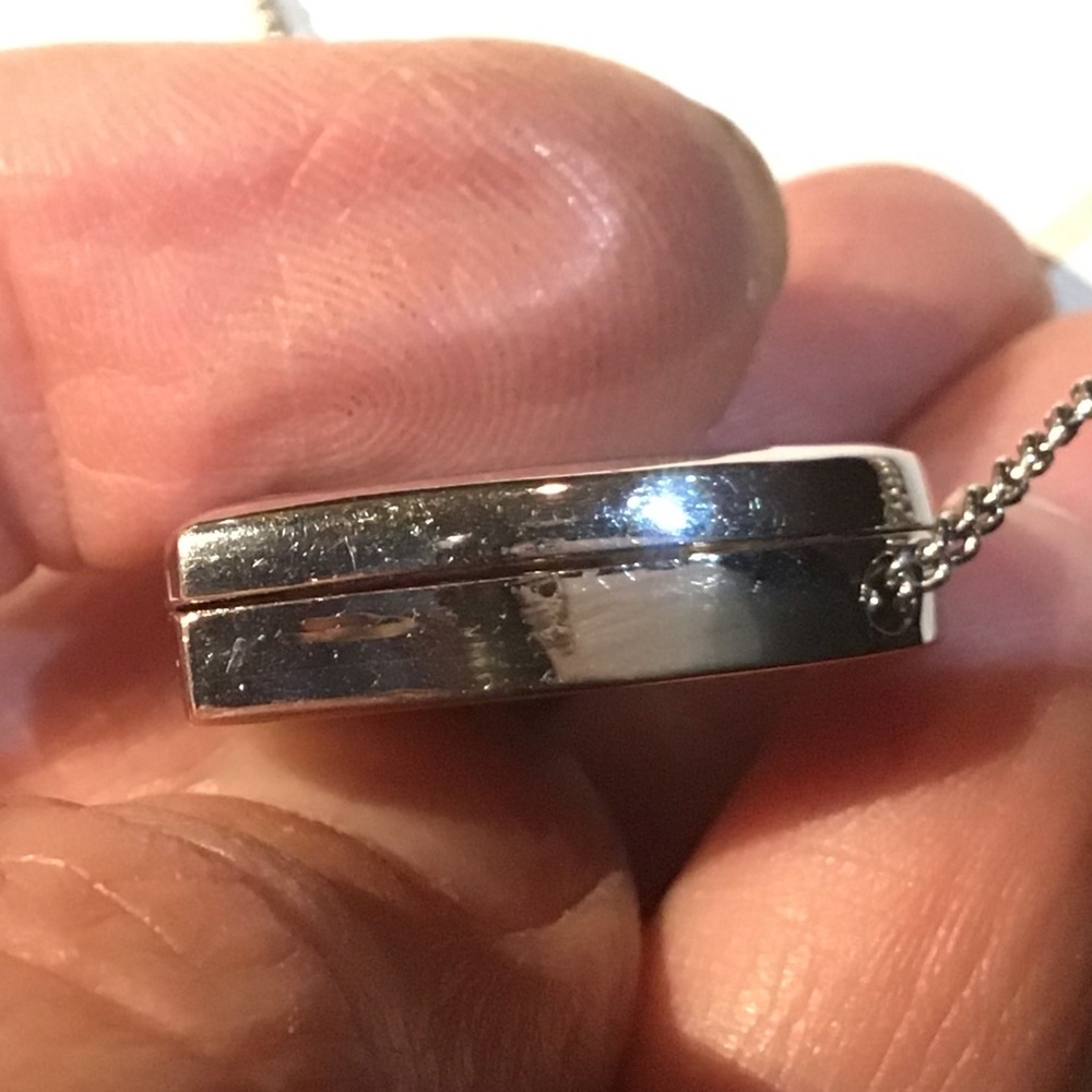 ❤️ Silver Floating Glass Heart Locket - Picture 5 of 7